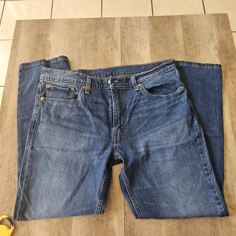Levi Indigo Blue Straight Jeans with Natural Fading